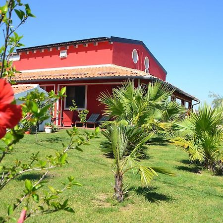 Floripa Surf House Bed & Breakfast Santa Maria Del Focallo Exterior photo